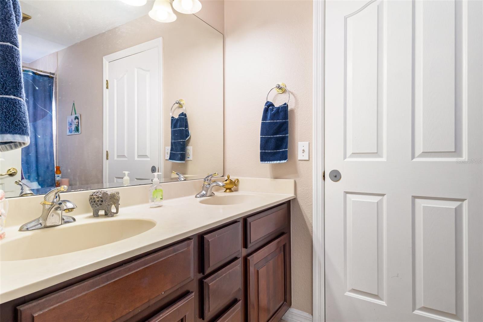 Image 12 of 22 For 302 Vista Loop