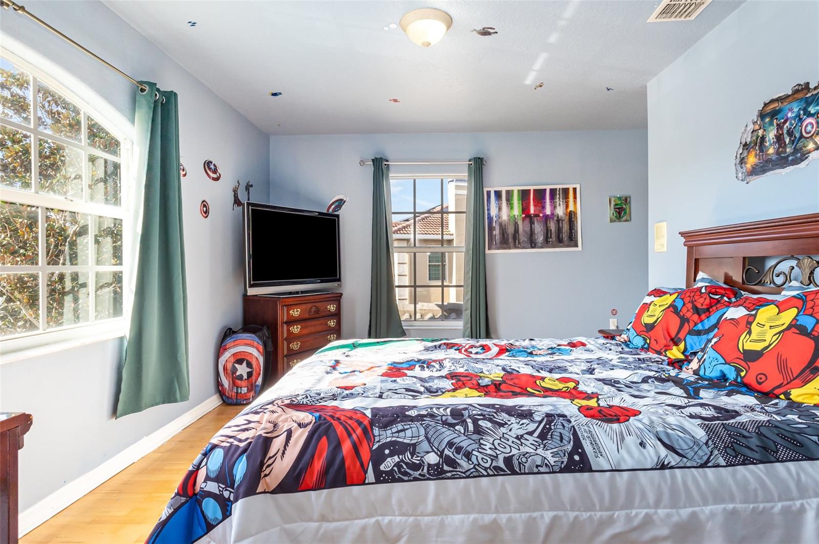 Image 17 of 22 For 302 Vista Loop