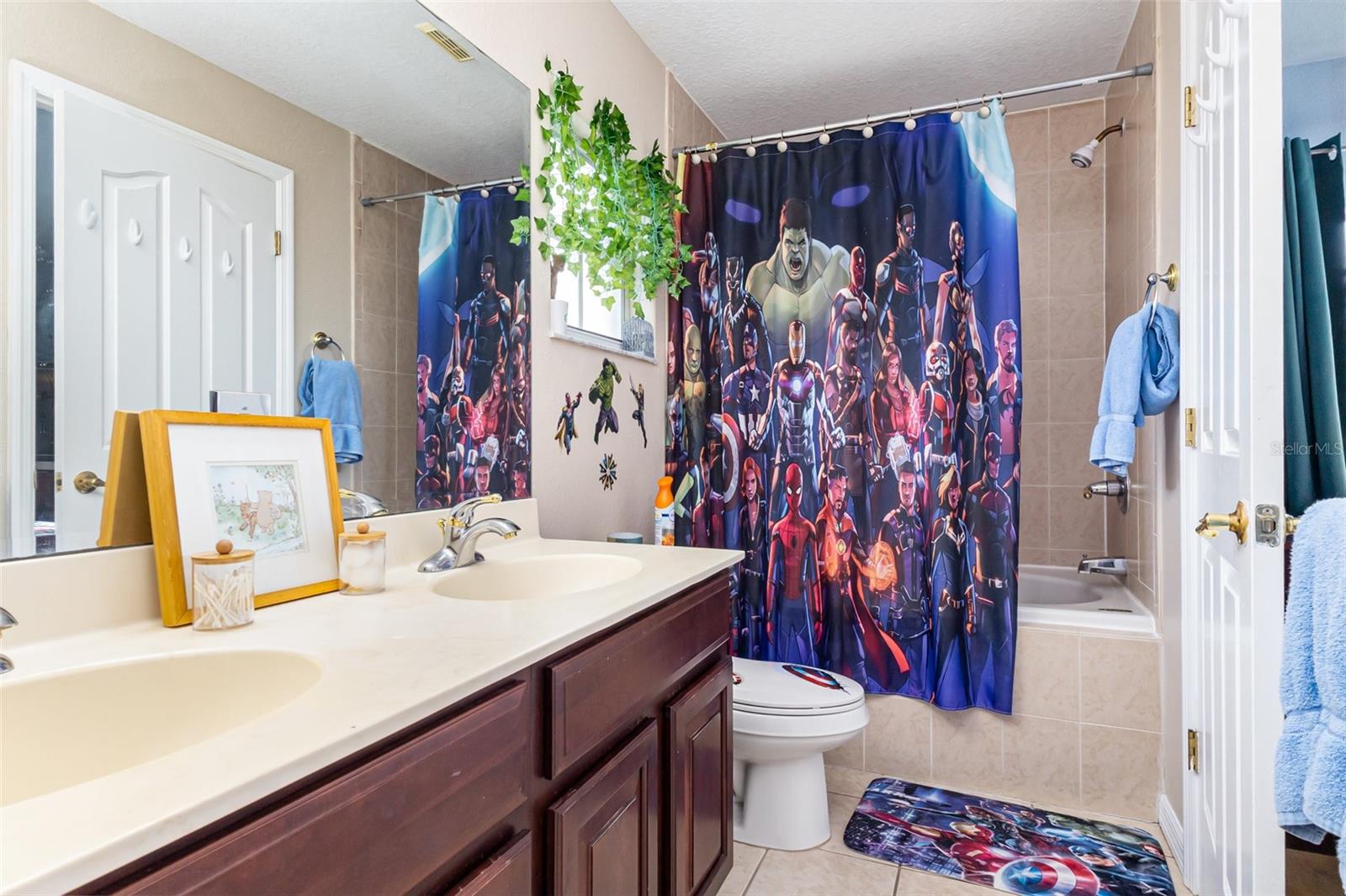 Image 18 of 22 For 302 Vista Loop