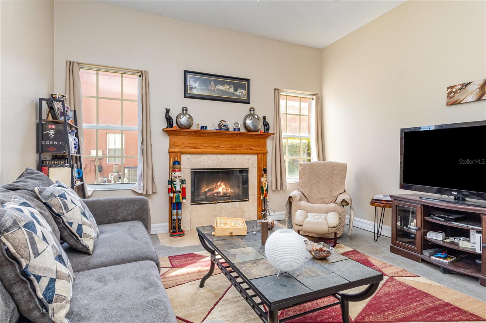 Image 3 of 22 For 302 Vista Loop