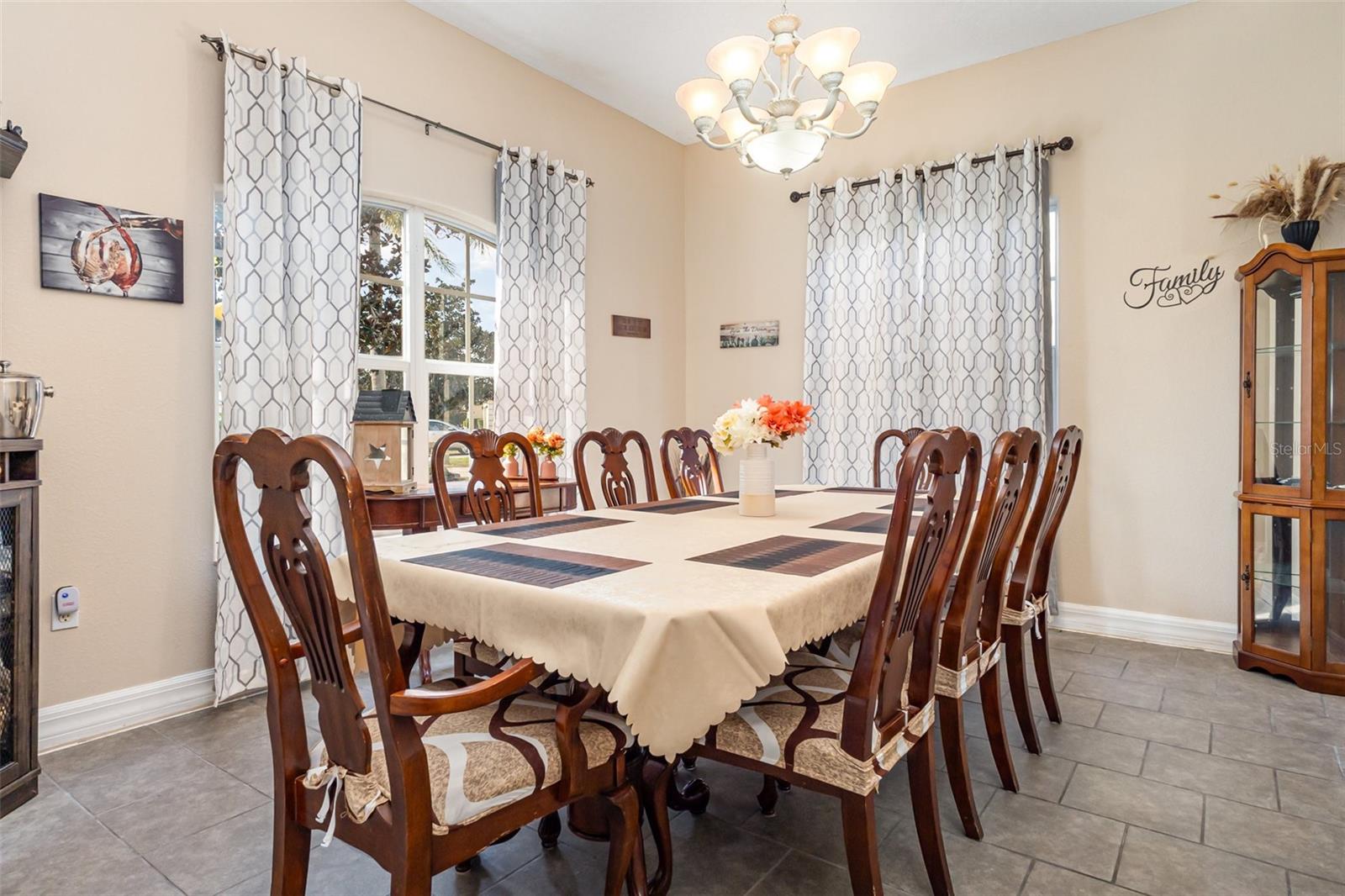 Image 4 of 22 For 302 Vista Loop