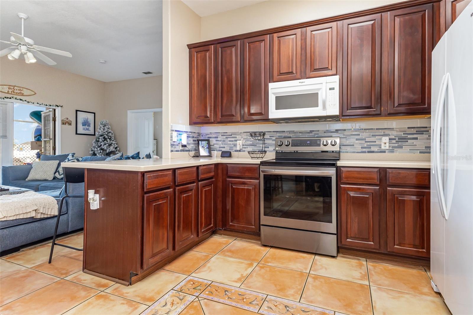 Image 5 of 22 For 302 Vista Loop