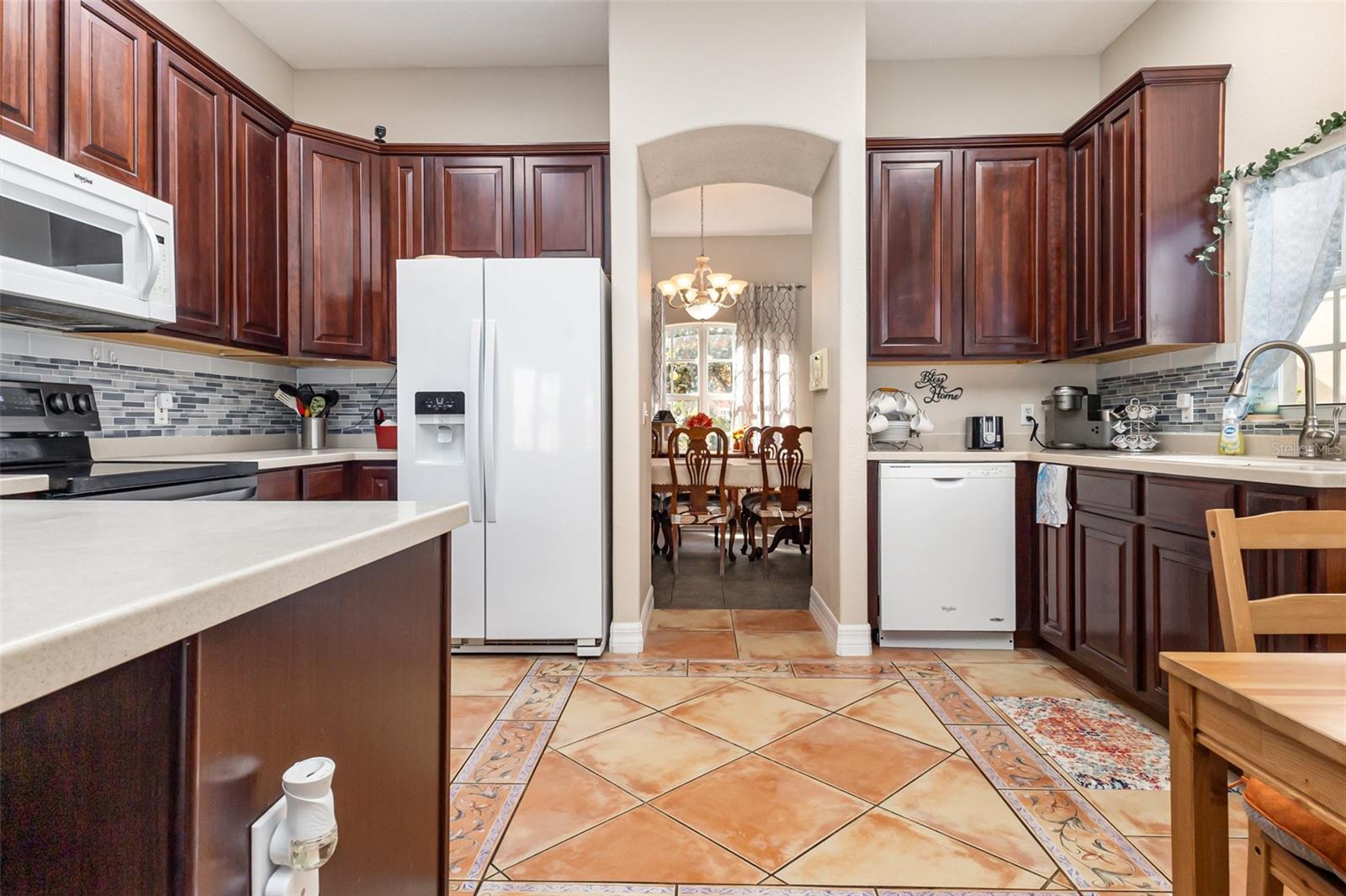 Image 6 of 22 For 302 Vista Loop