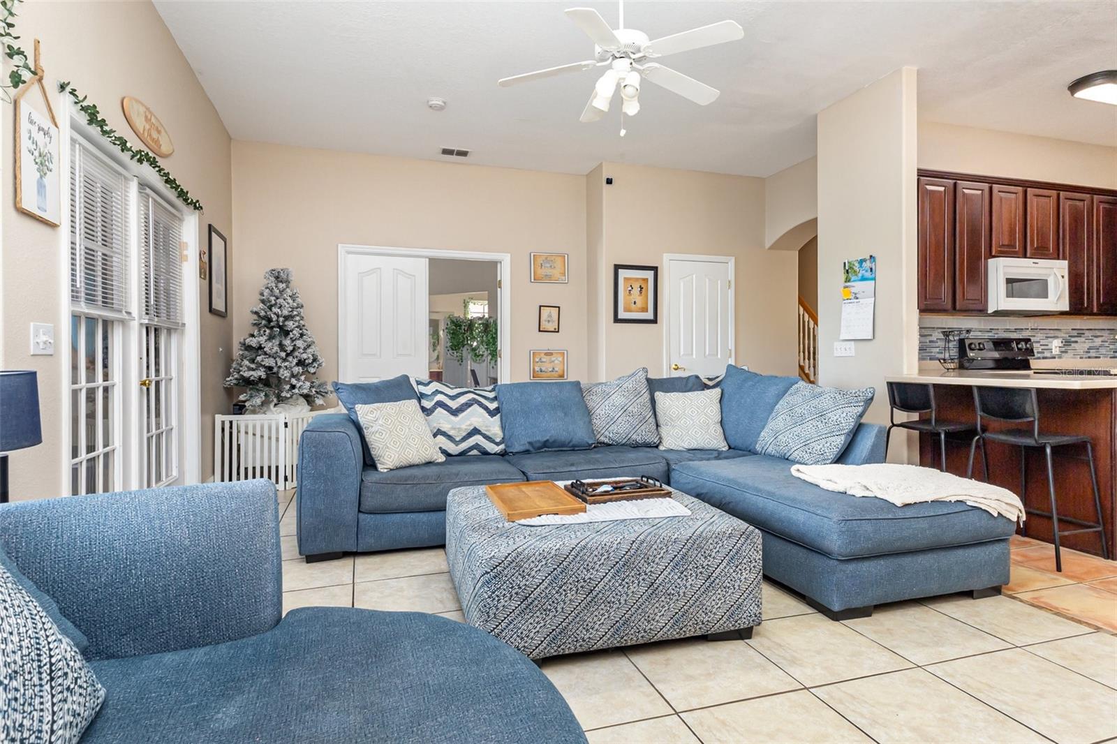 Image 7 of 22 For 302 Vista Loop