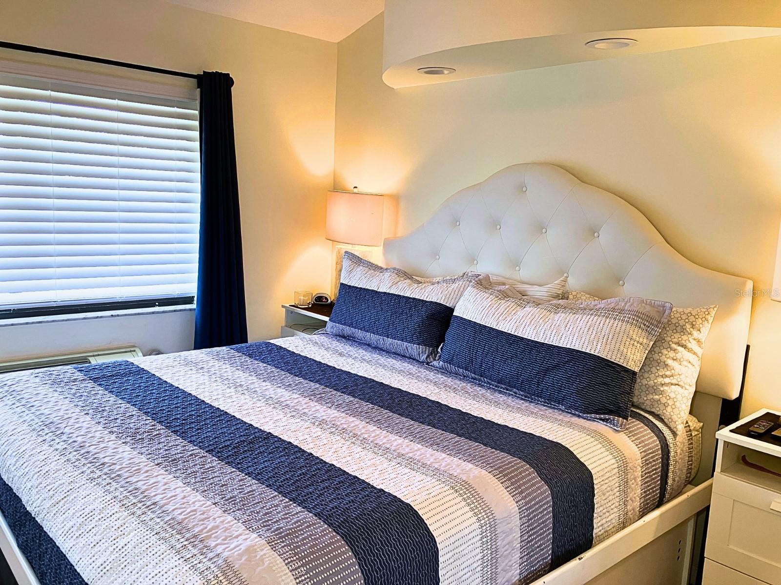 Image 19 of 30 For 20921 Haulover Cove #f2