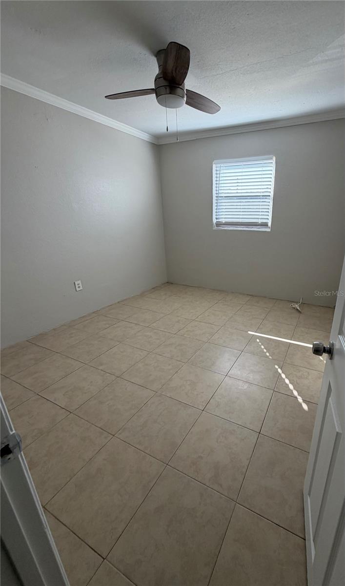 Image 6 of 8 For 1006 Vine Ave Avenue 1008