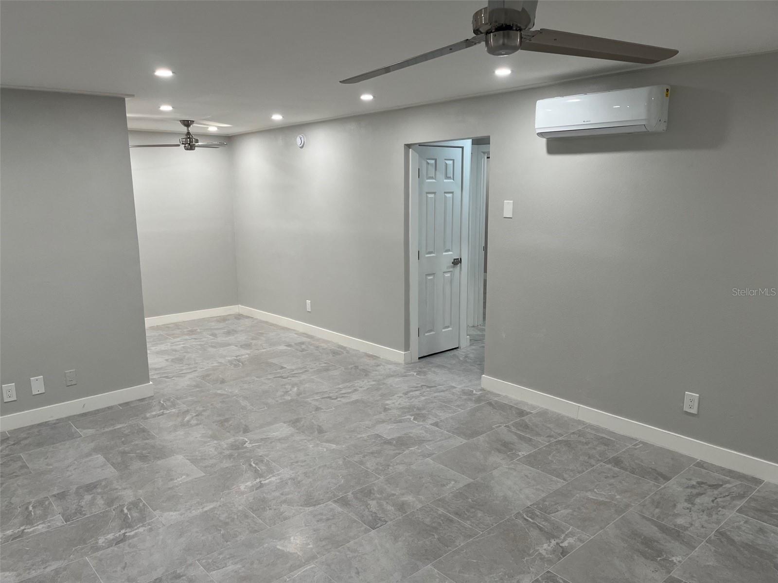 Image 3 of 14 For 1605 Pass A Grille Way 3