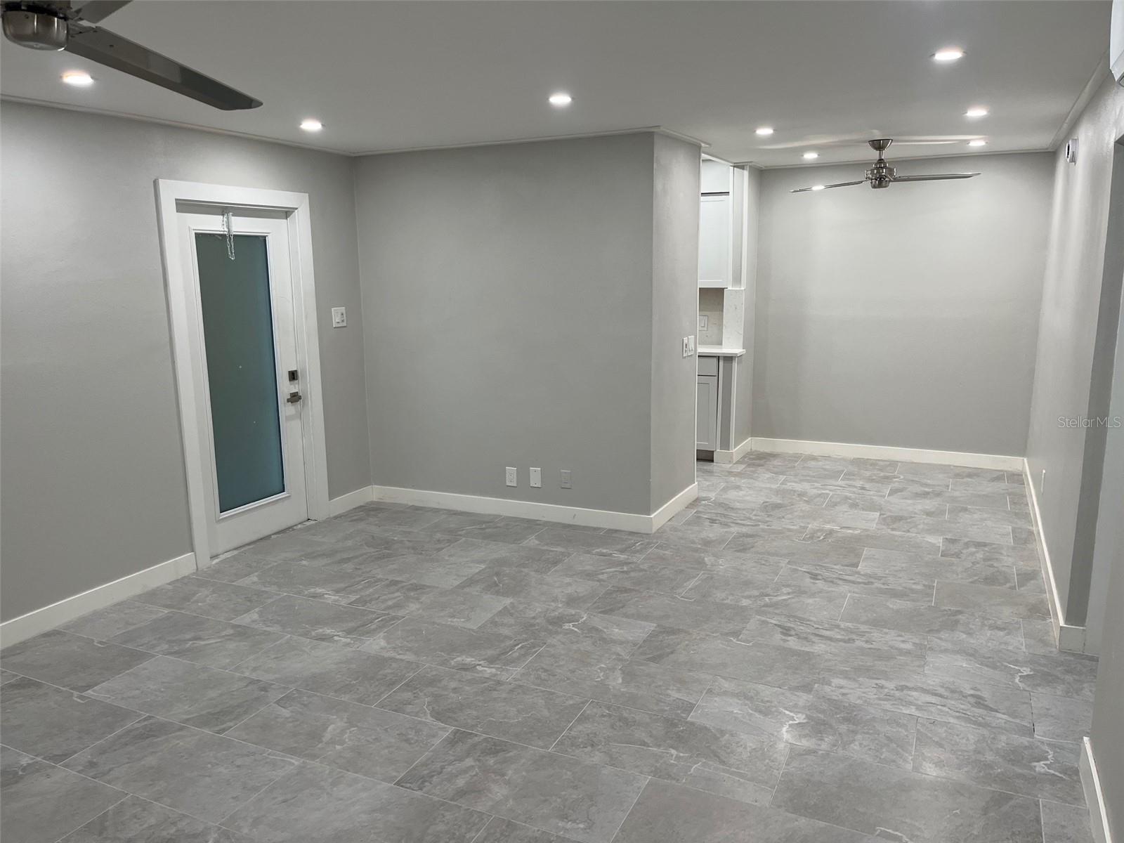 Image 4 of 14 For 1605 Pass A Grille Way 3