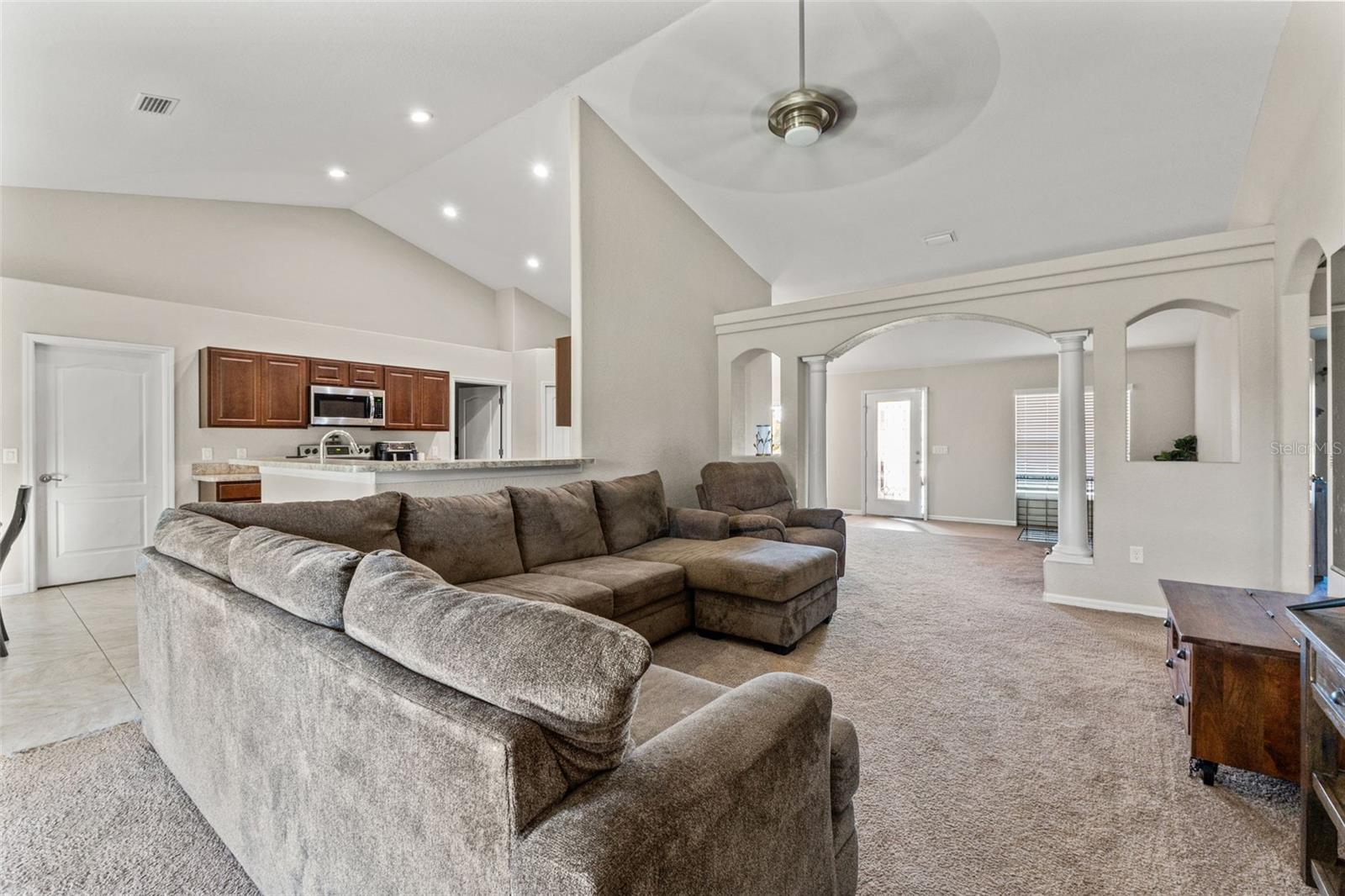 Image 11 of 42 For 11428 Pelican Avenue