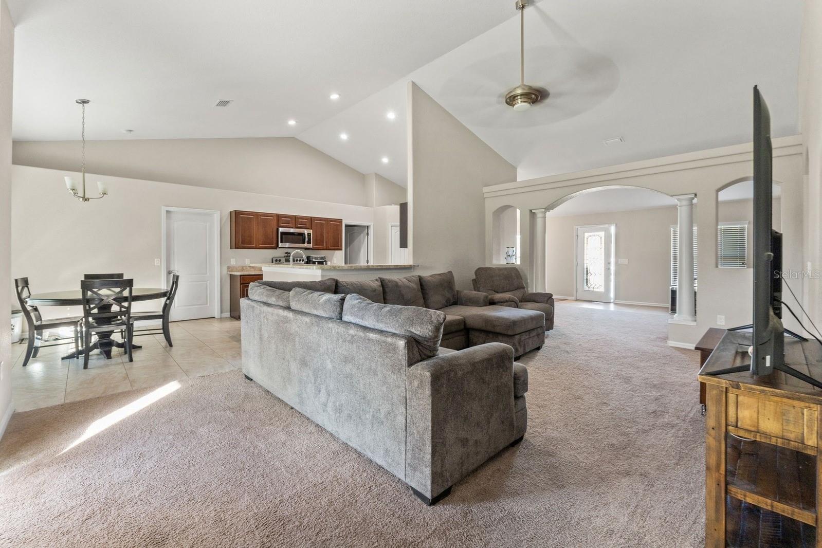 Image 12 of 42 For 11428 Pelican Avenue