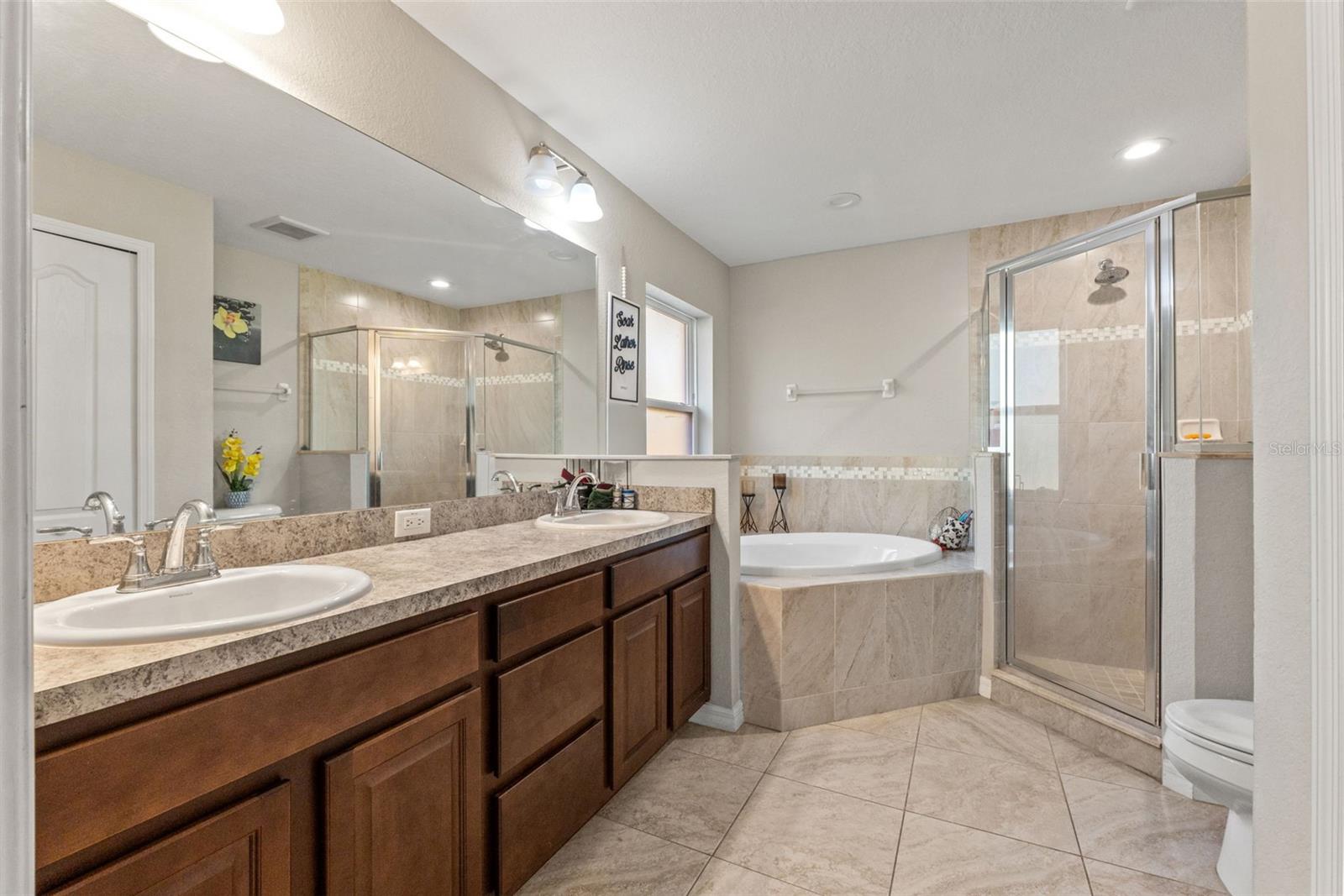 Image 17 of 42 For 11428 Pelican Avenue