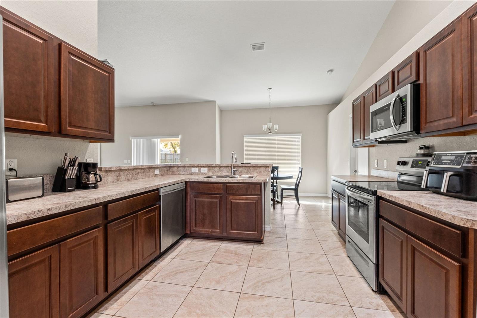 Image 7 of 42 For 11428 Pelican Avenue