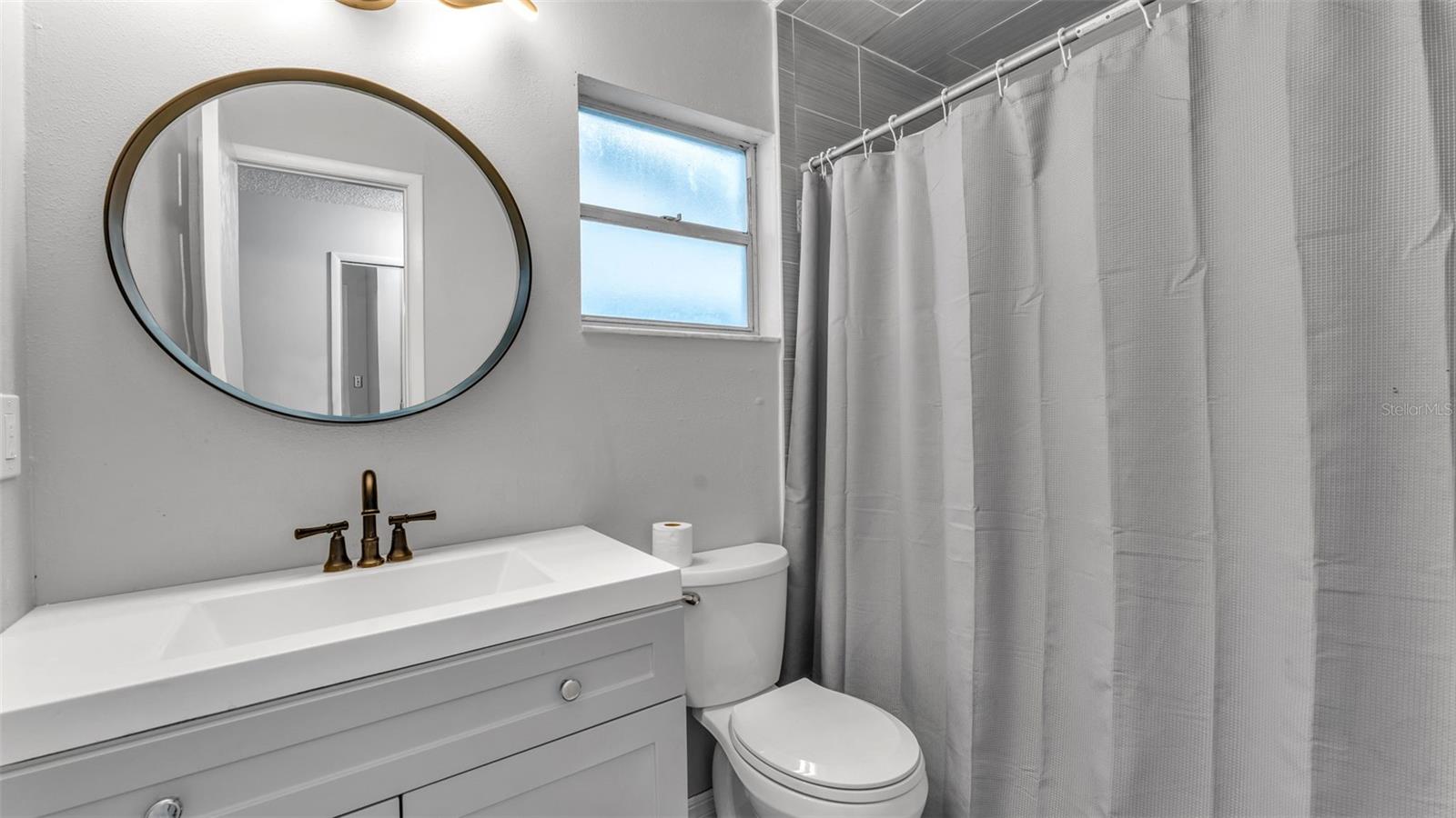 Image 11 of 19 For 512 Lake Dexter Boulevard