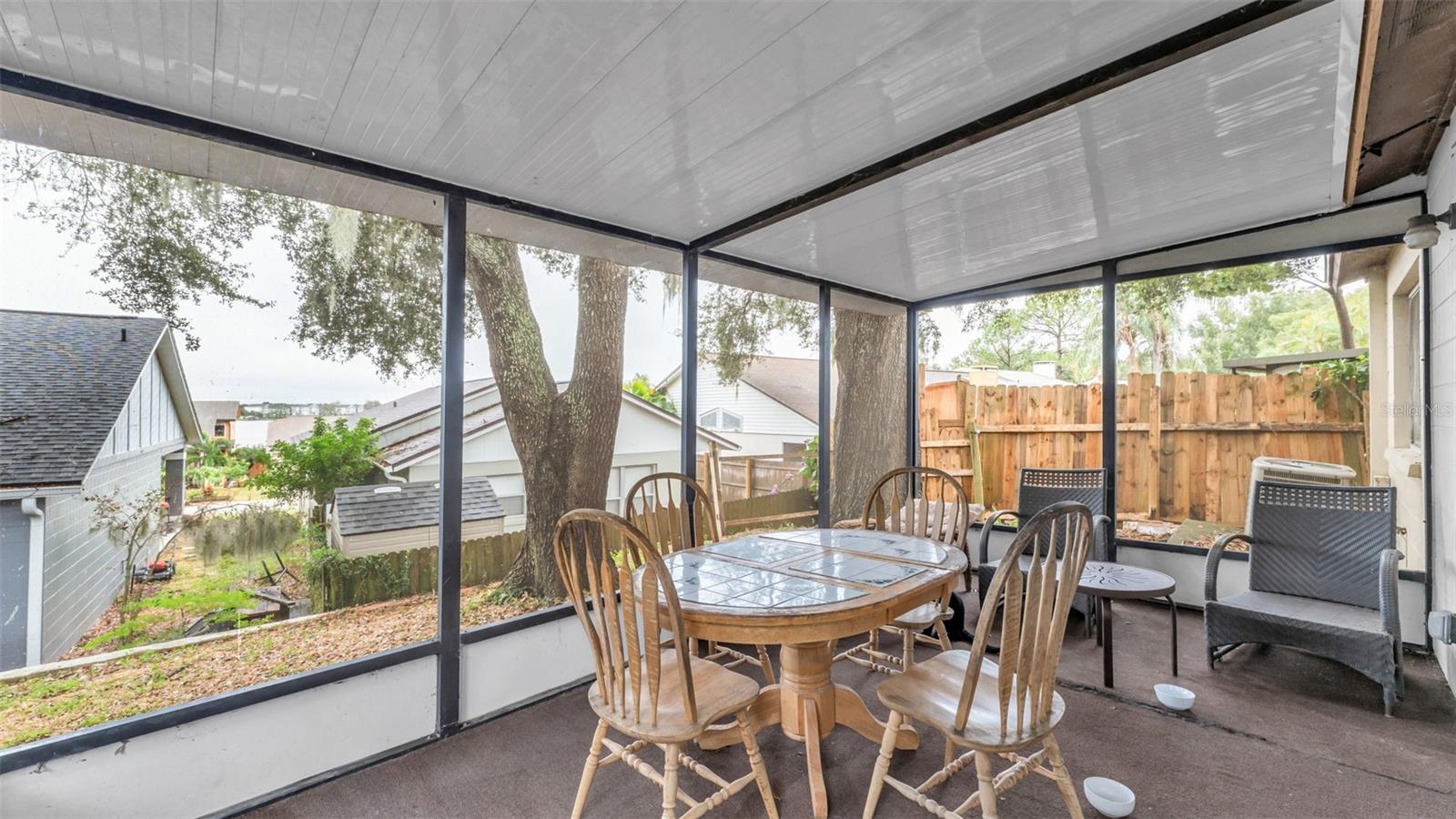 Image 14 of 19 For 512 Lake Dexter Boulevard