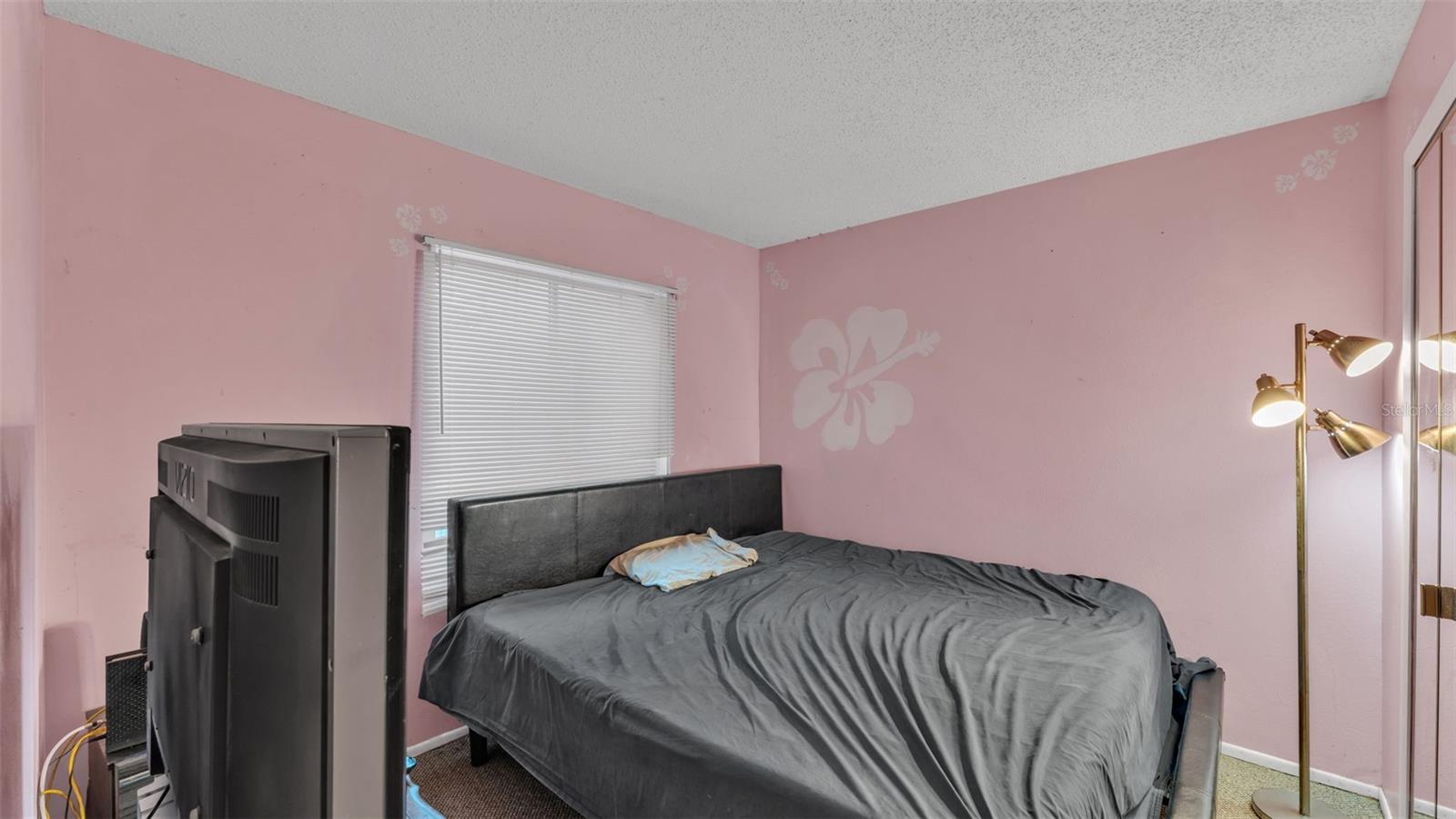 Image 9 of 19 For 512 Lake Dexter Boulevard