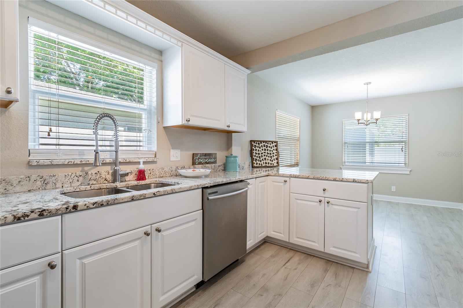 Image 10 of 51 For 4106 Carmen Street