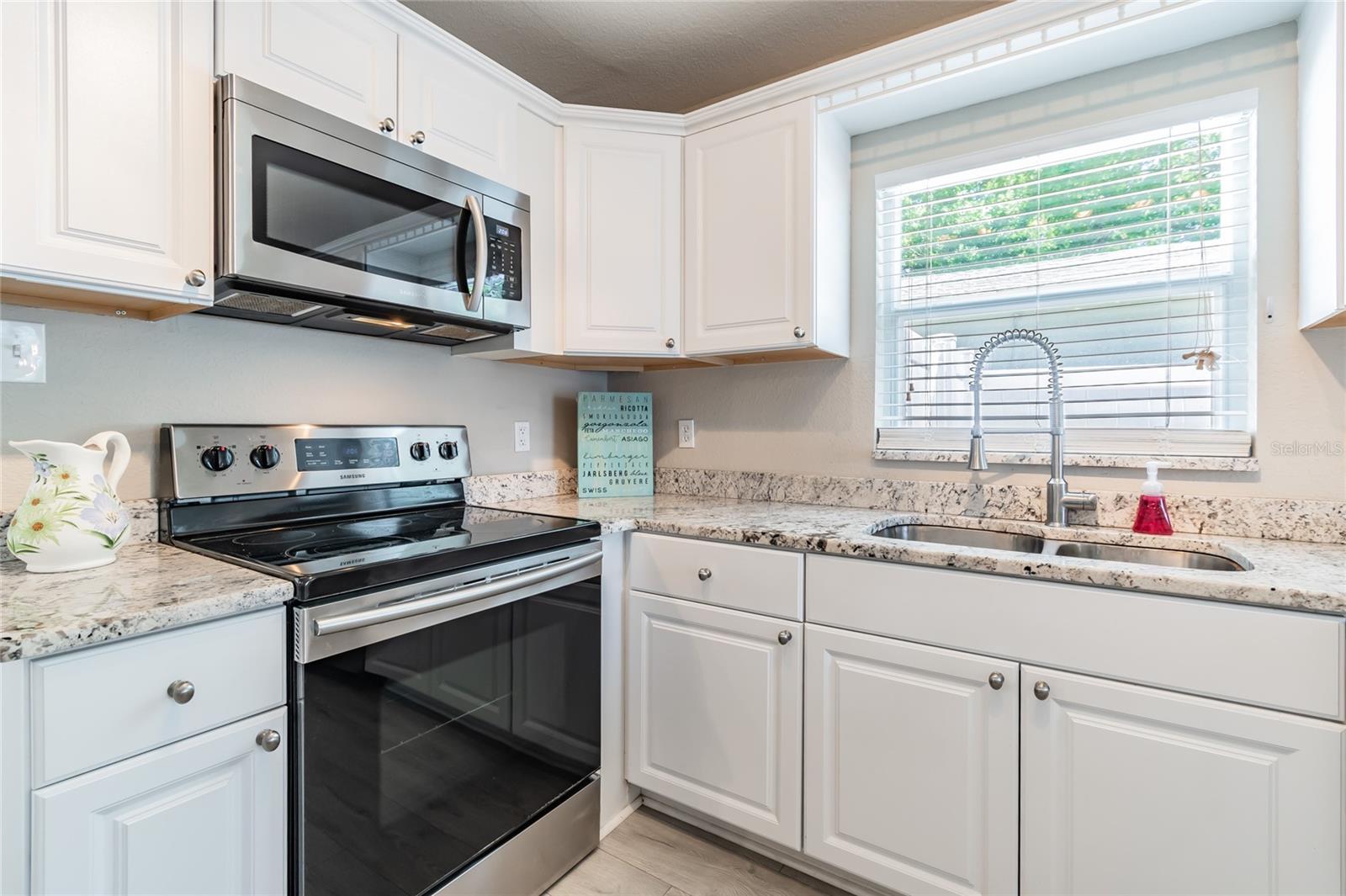 Image 11 of 51 For 4106 Carmen Street