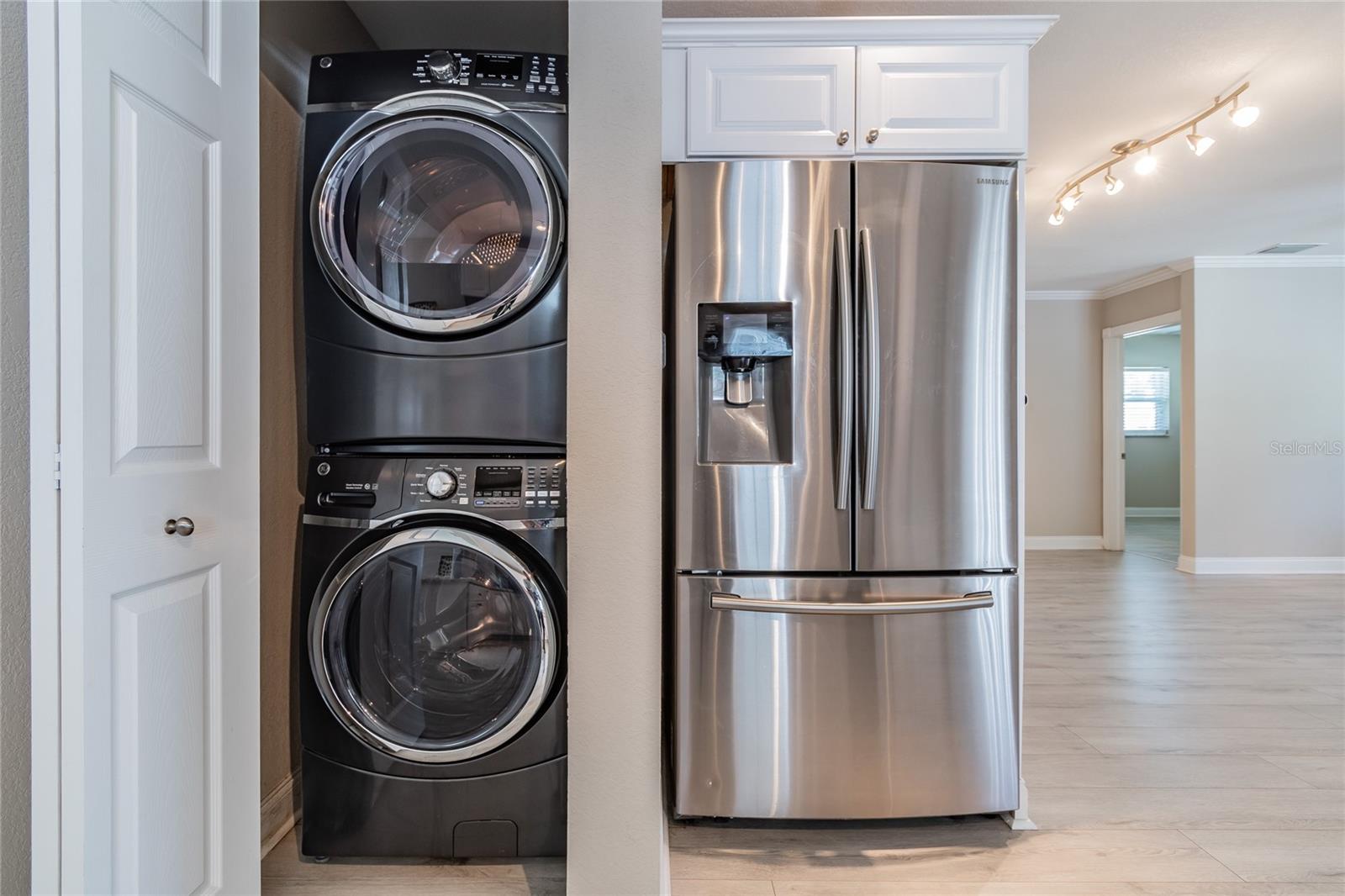 Image 15 of 51 For 4106 Carmen Street