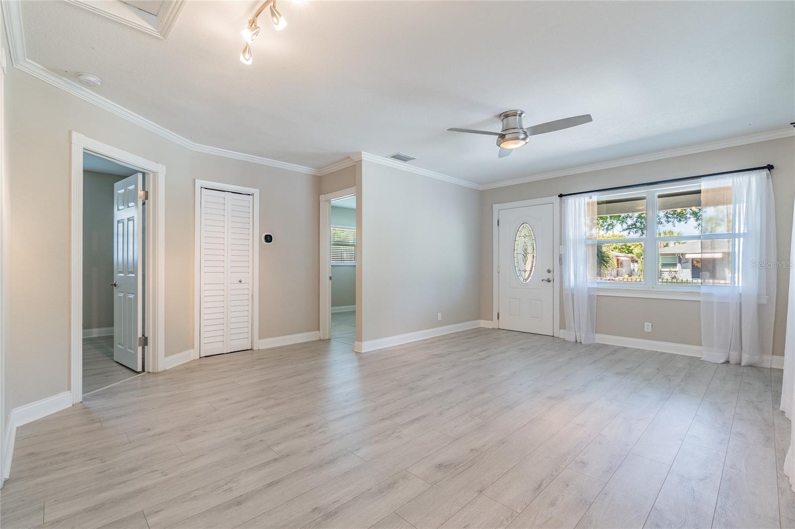 Image 7 of 51 For 4106 Carmen Street