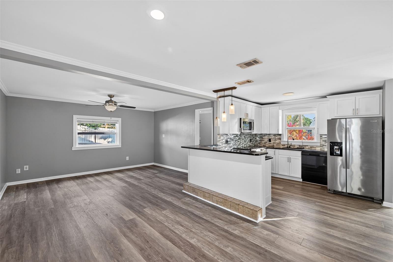 Image 15 of 65 For 7217 6th Avenue N