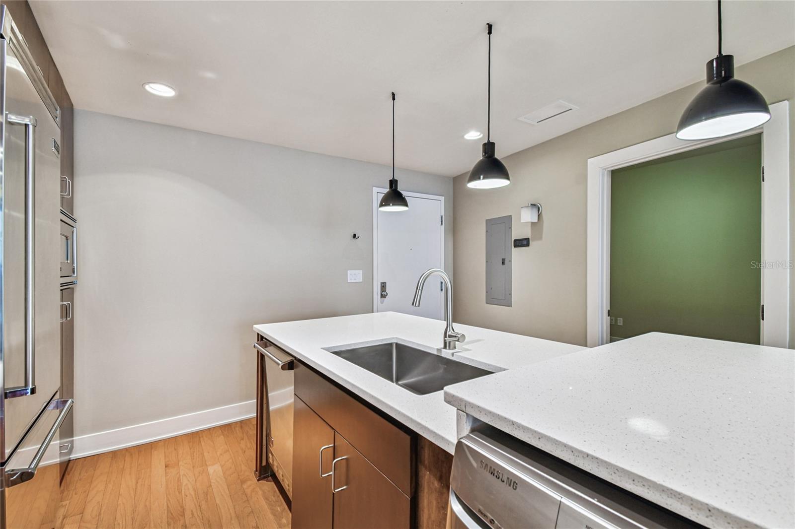 Image 13 of 86 For 1120 Kennedy Boulevard 1028