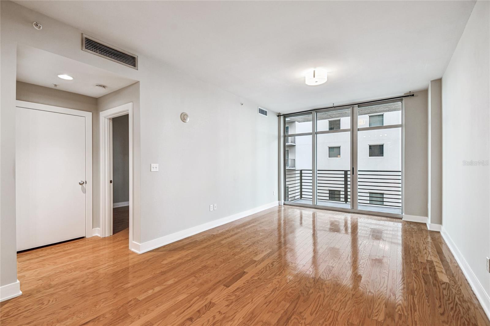 Image 16 of 86 For 1120 Kennedy Boulevard 1028