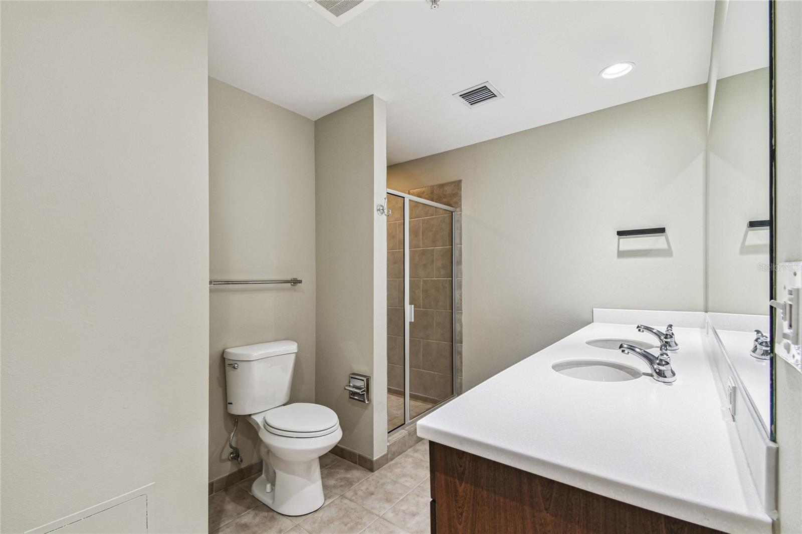 Image 28 of 86 For 1120 Kennedy Boulevard 1028