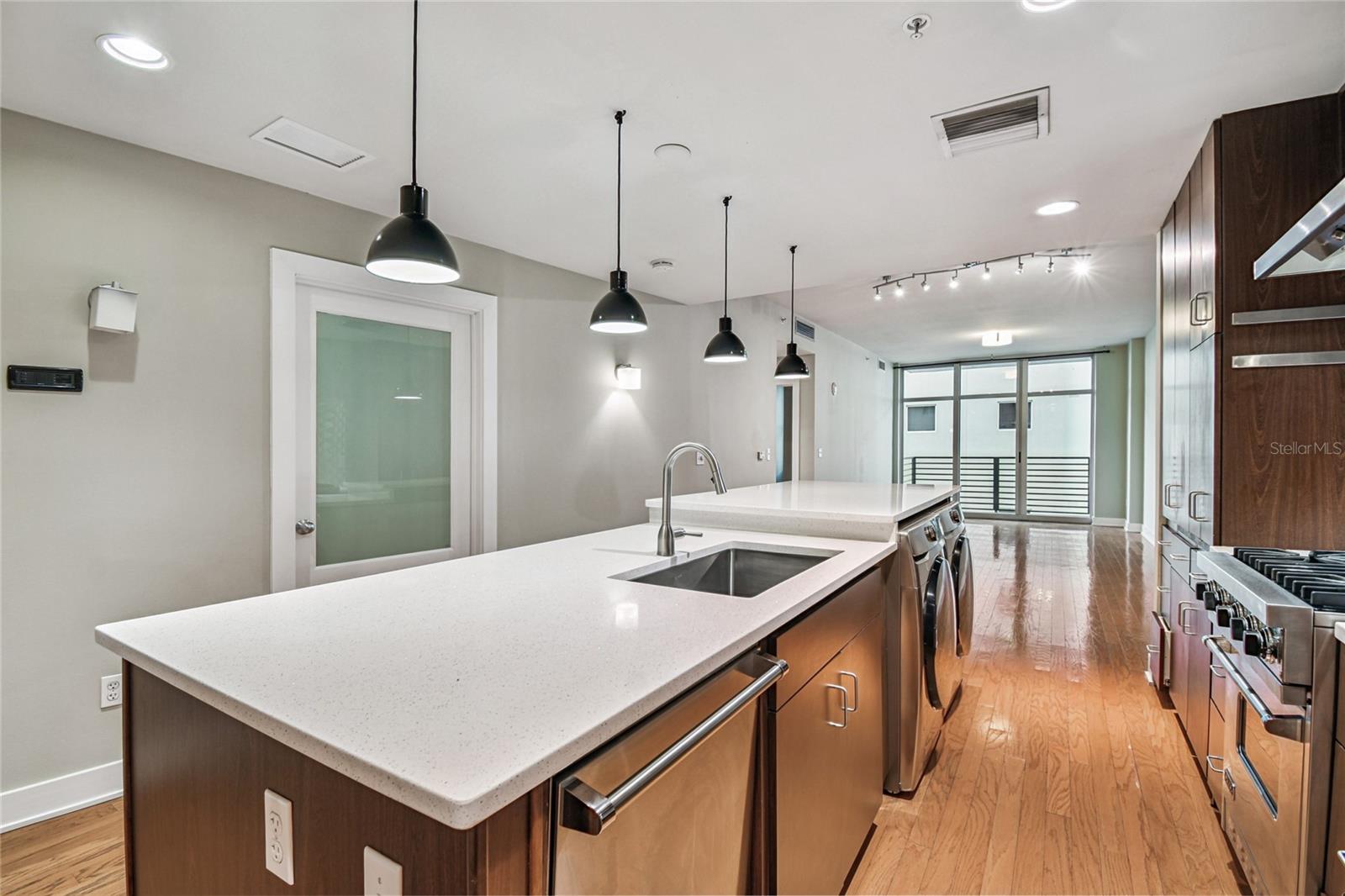 Image 9 of 86 For 1120 Kennedy Boulevard 1028