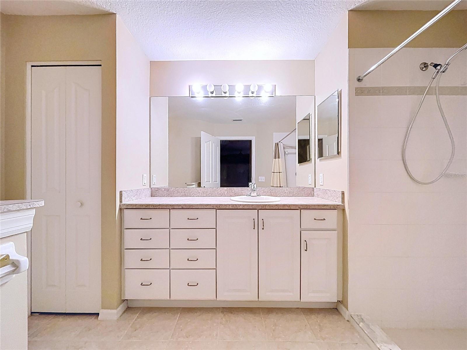 Image 11 of 25 For 18736 Bent Pine Dr Drive