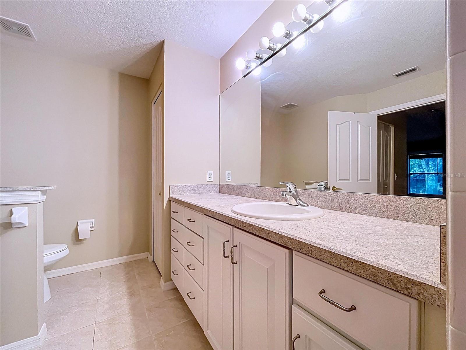 Image 12 of 25 For 18736 Bent Pine Dr Drive