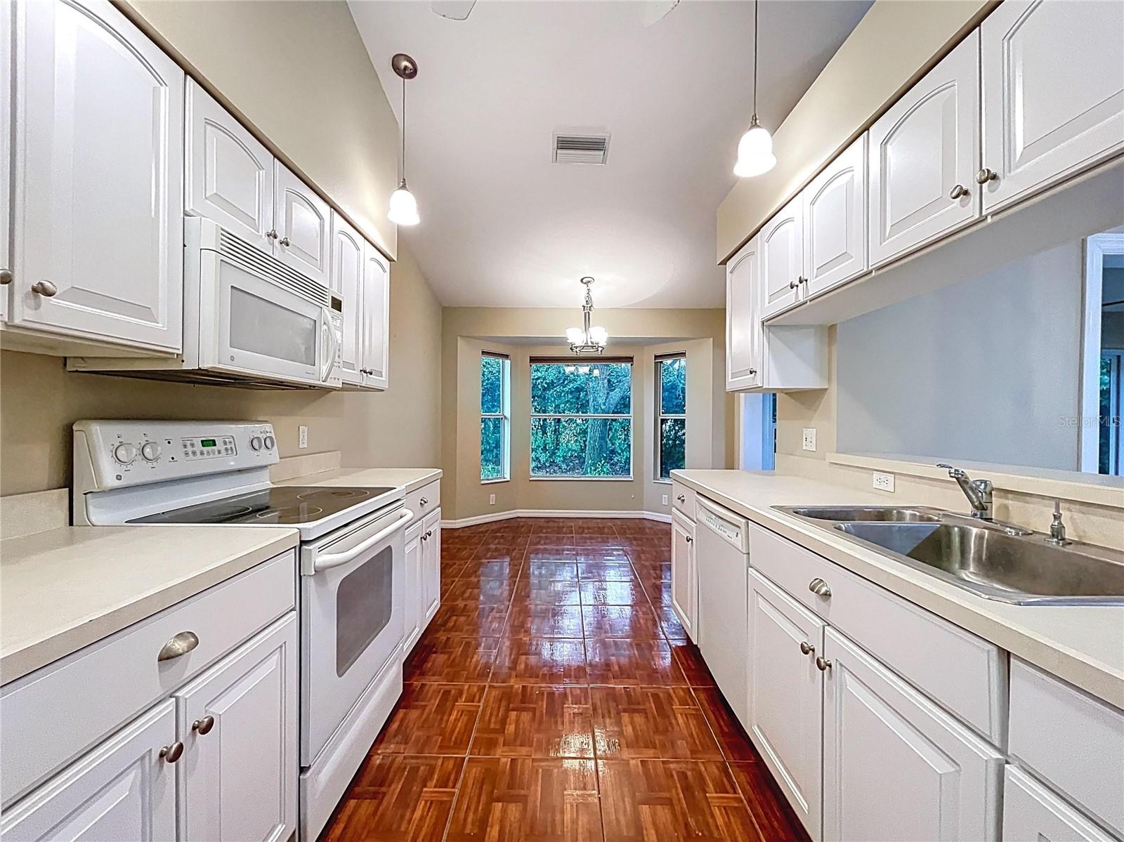 Image 8 of 25 For 18736 Bent Pine Dr Drive