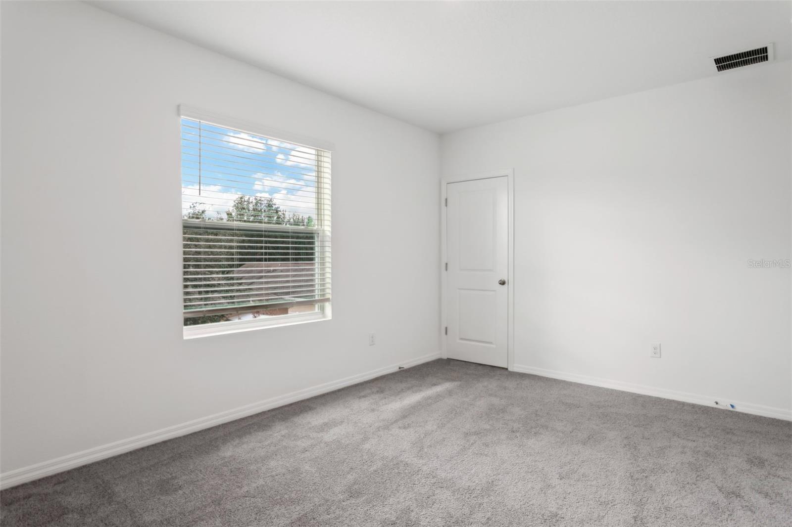 Image 18 of 25 For 3701 Copper Beech Drive