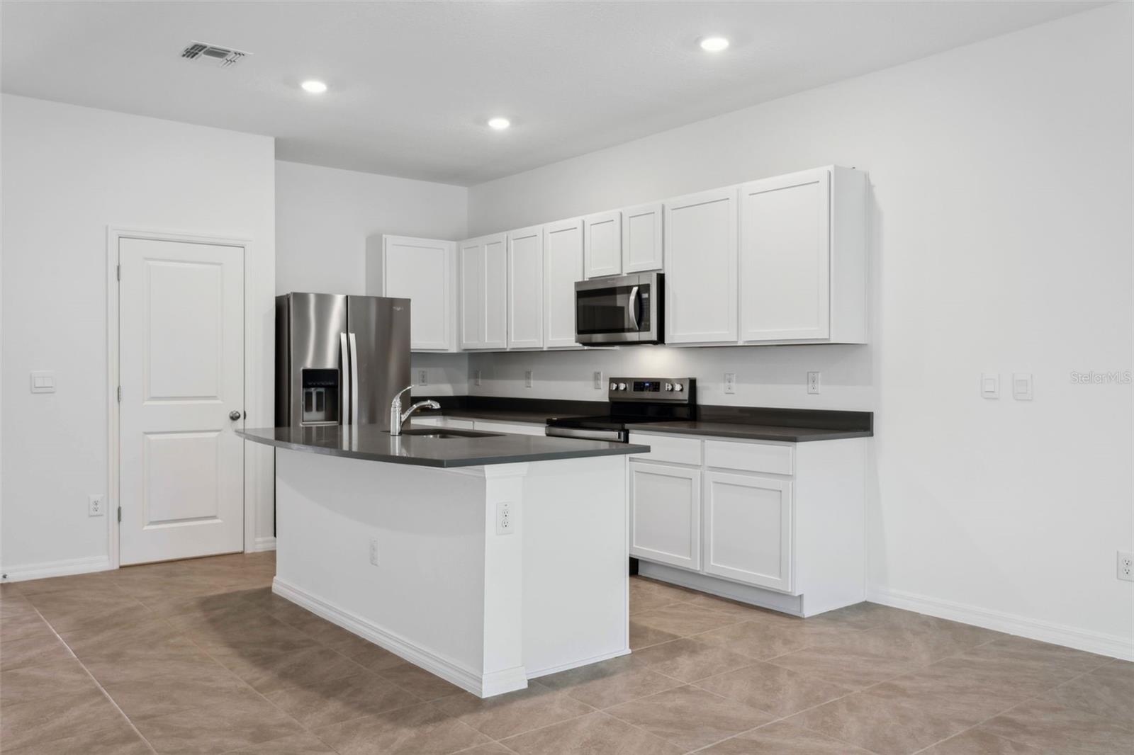 Image 5 of 25 For 3701 Copper Beech Drive