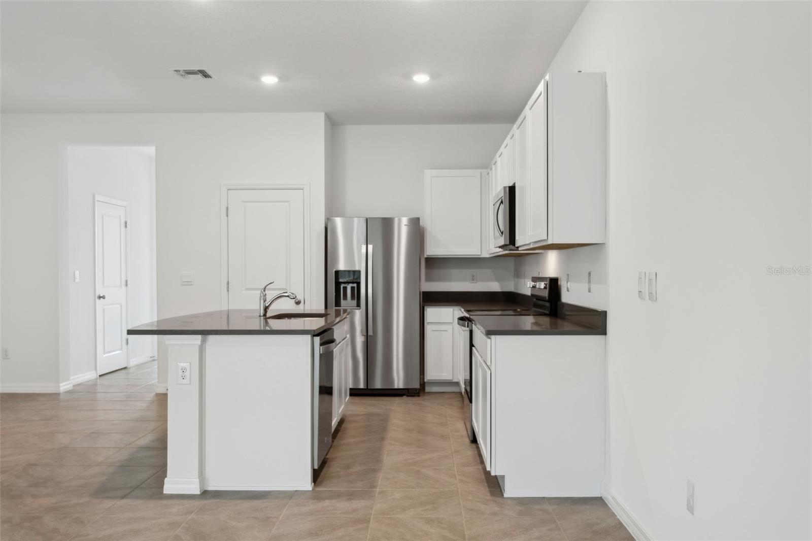 Image 6 of 25 For 3701 Copper Beech Drive