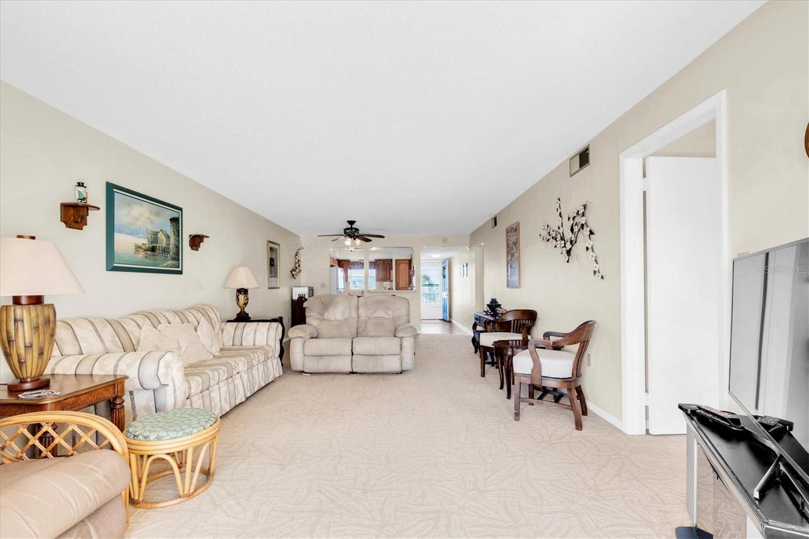 Image 11 of 36 For 5575 Gulf Boulevard 332