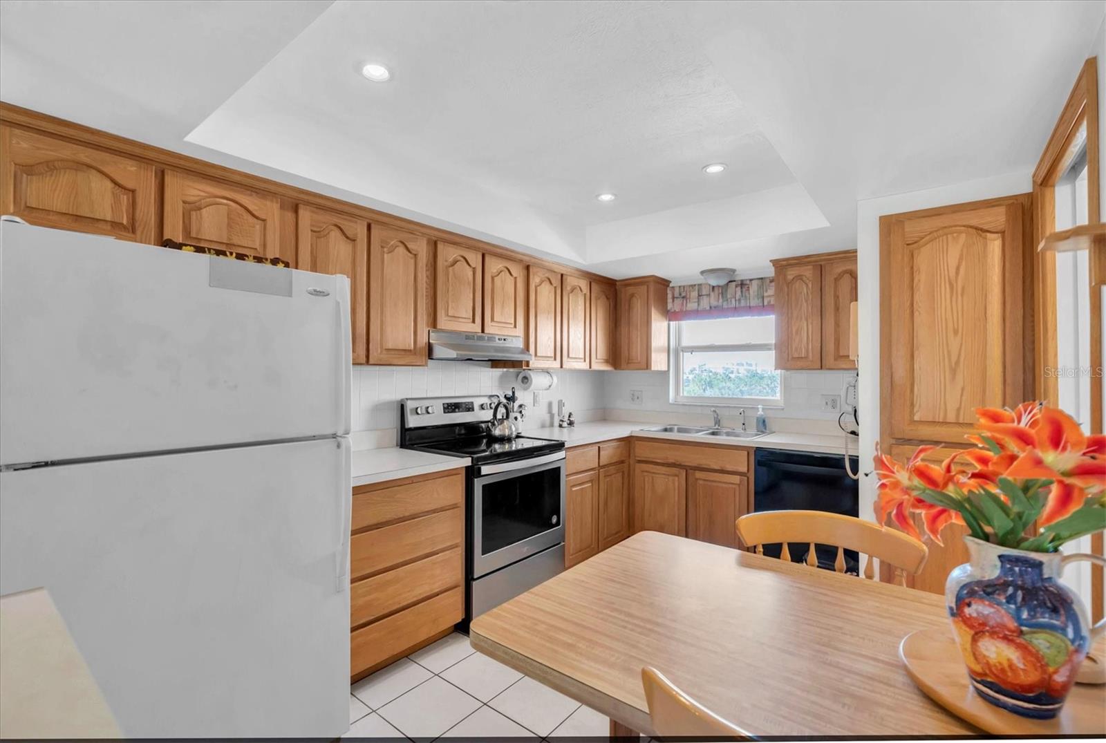 Image 14 of 36 For 5575 Gulf Boulevard 332