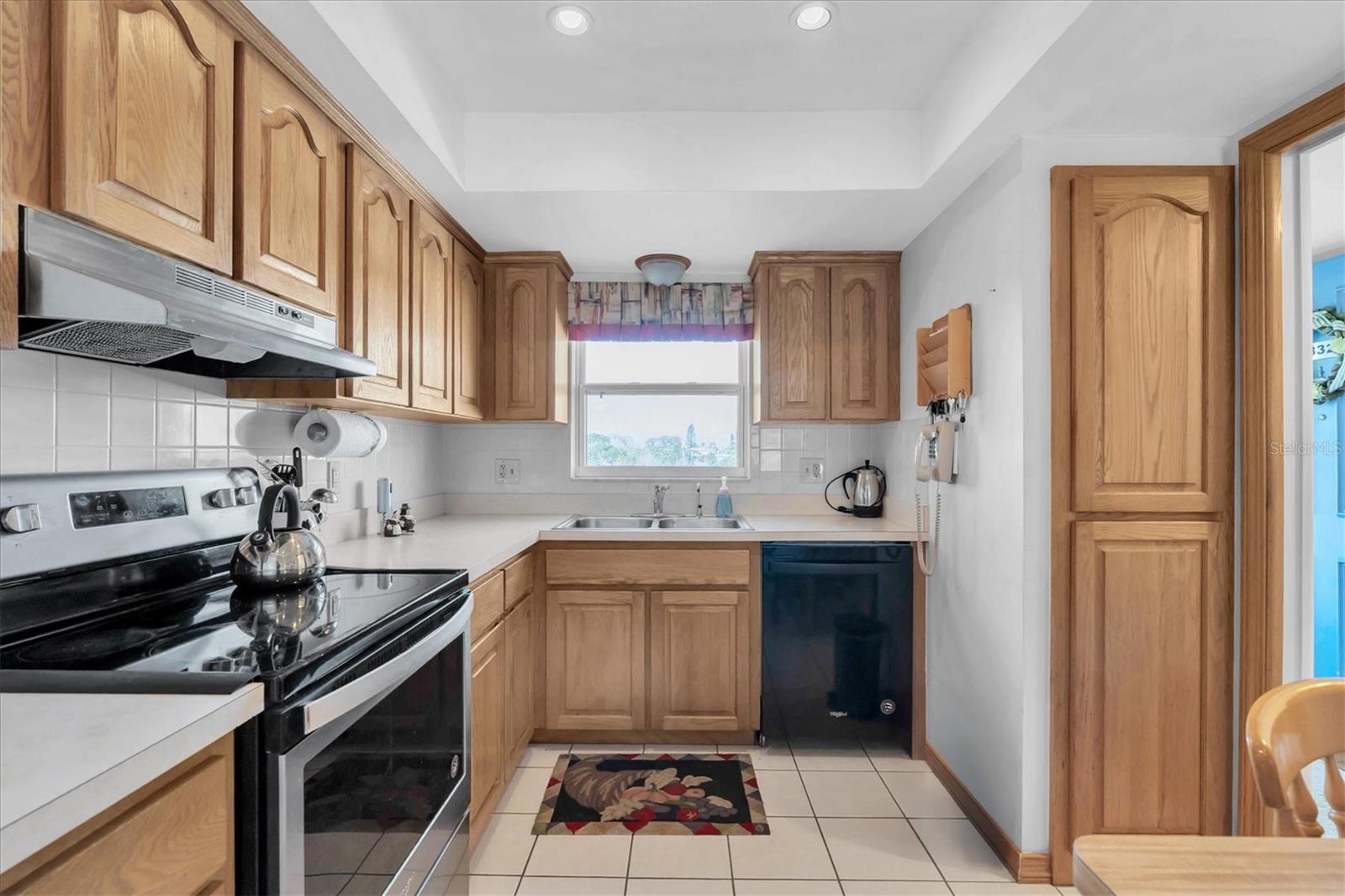 Image 15 of 36 For 5575 Gulf Boulevard 332