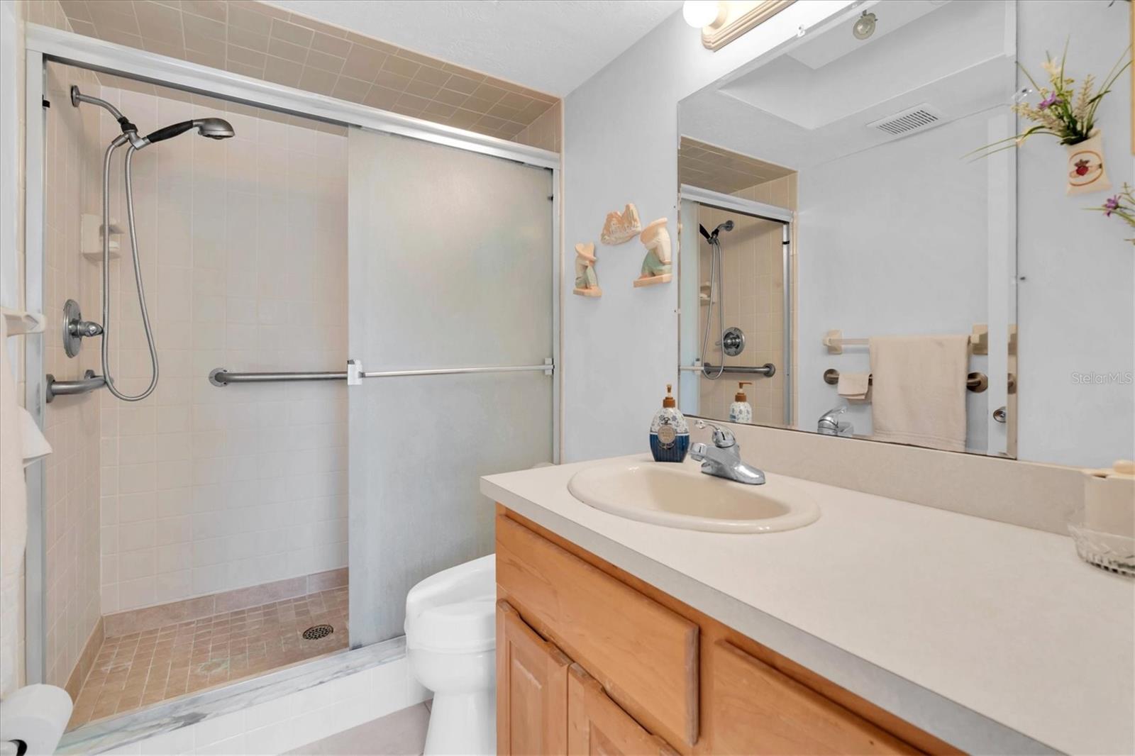 Image 22 of 36 For 5575 Gulf Boulevard 332