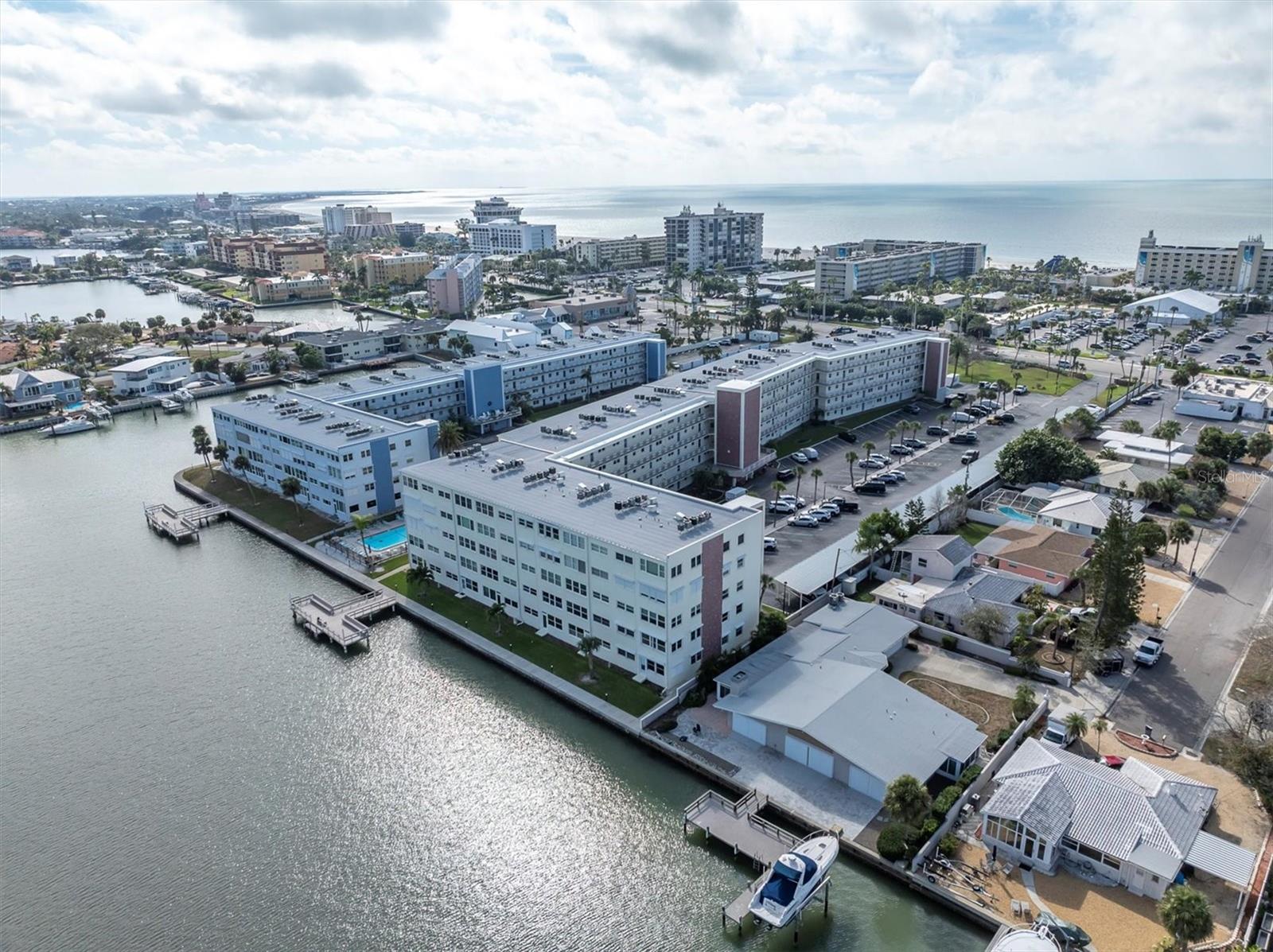 Image 33 of 36 For 5575 Gulf Boulevard 332