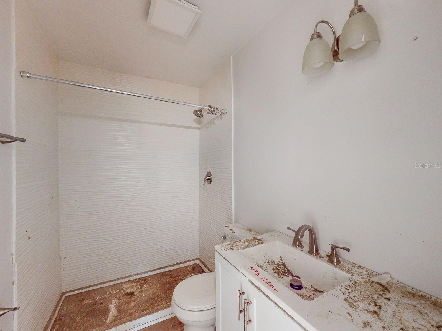 Image 7 of 52 For 14906 Bayshore Drive