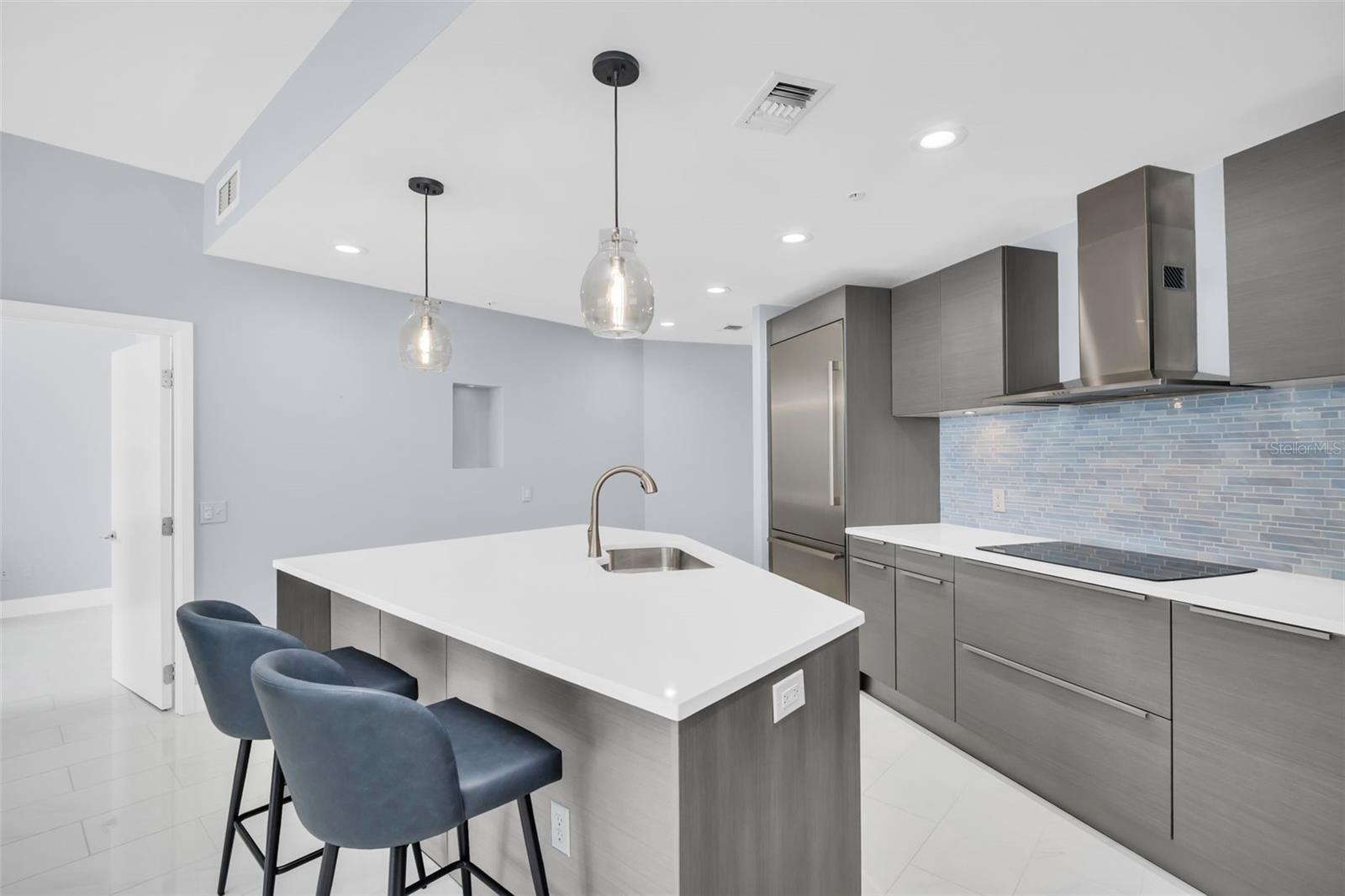 Image 10 of 46 For 175 1st Street S 905