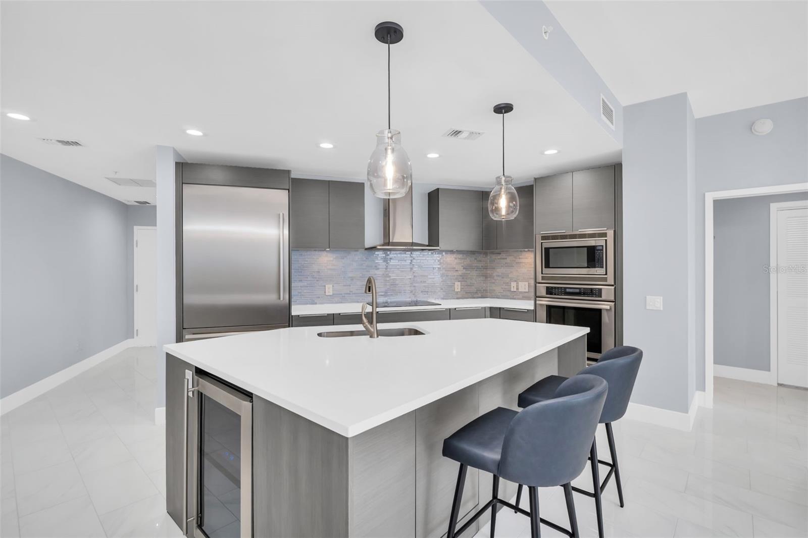 Image 11 of 46 For 175 1st Street S 905