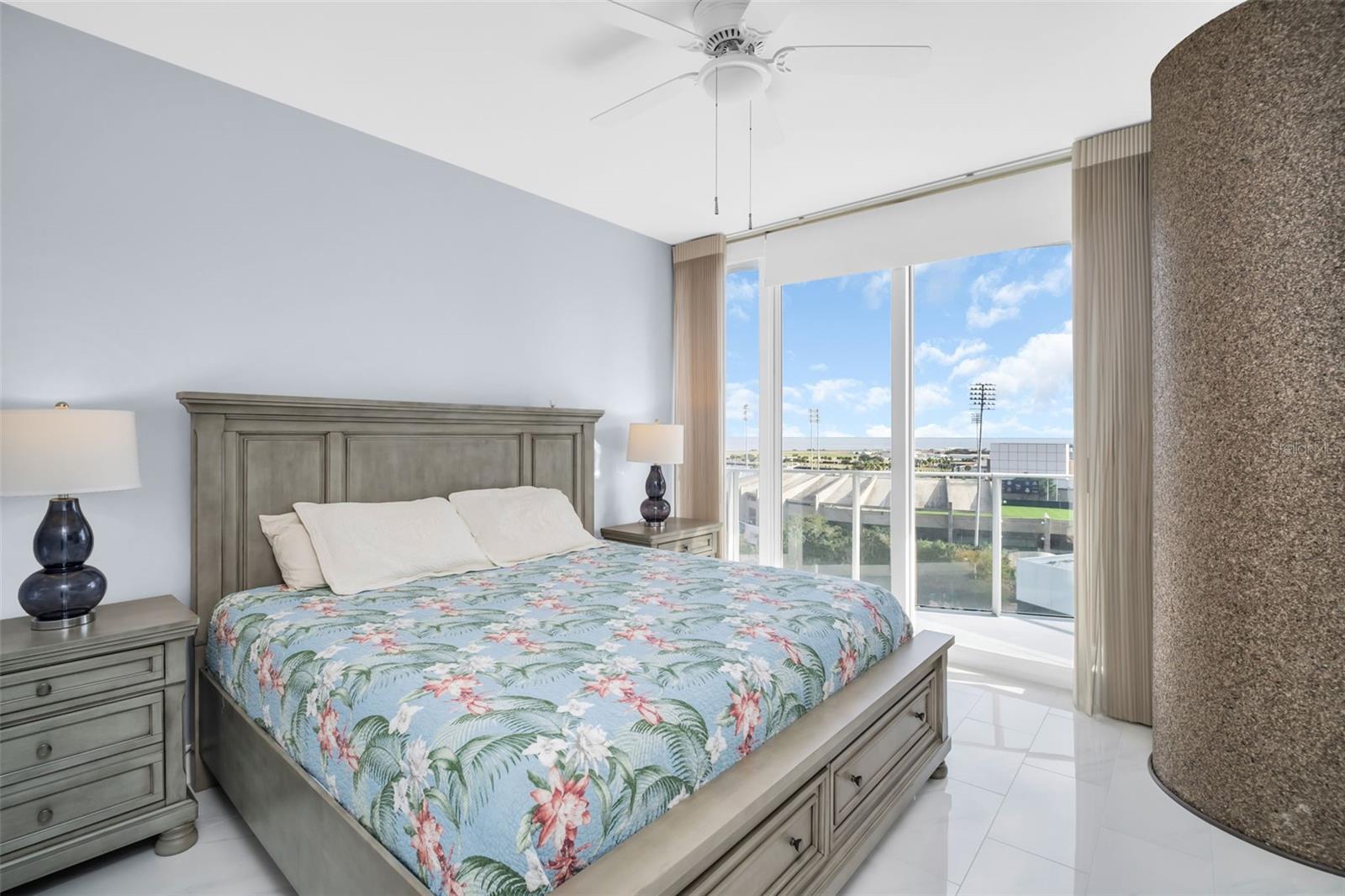 Image 12 of 46 For 175 1st Street S 905