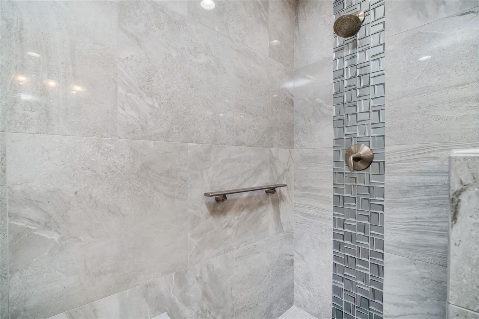 Image 19 of 46 For 175 1st Street S 905