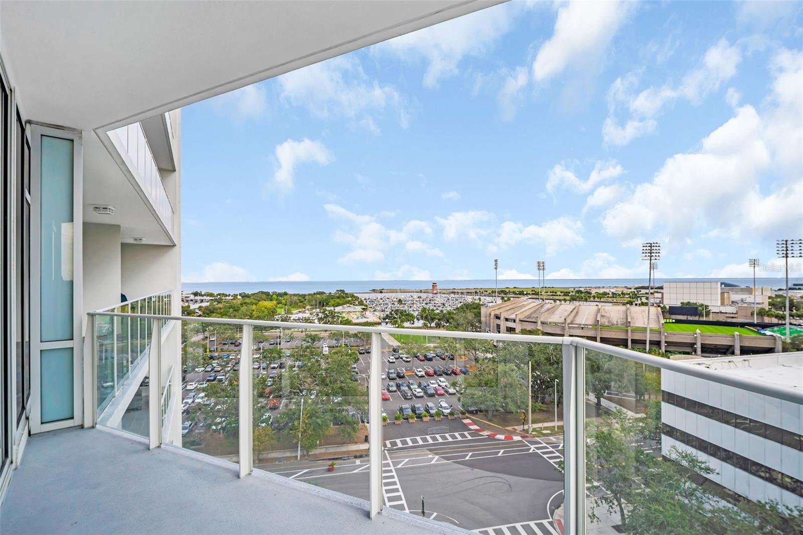 Image 2 of 46 For 175 1st Street S 905