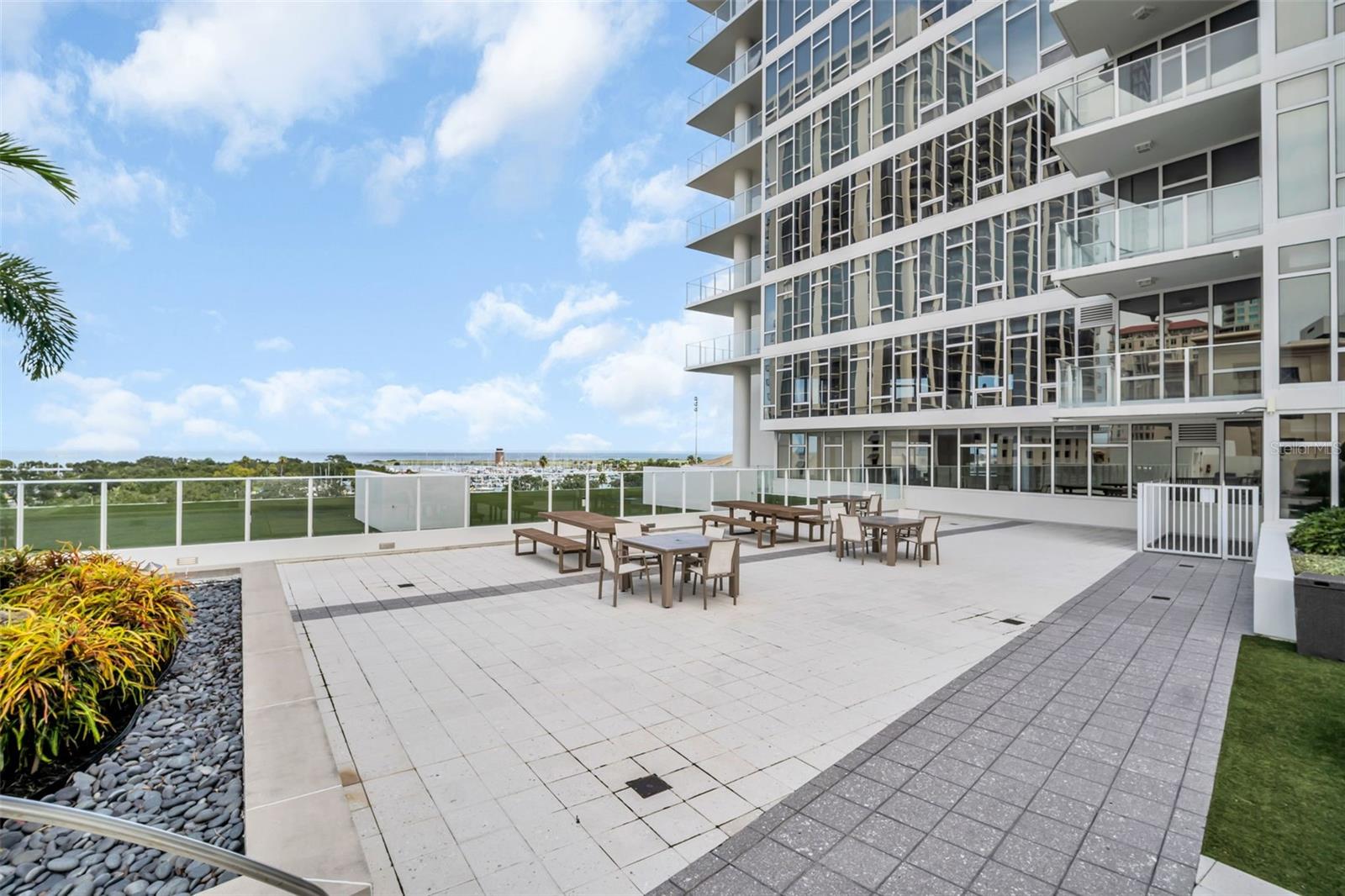 Image 37 of 46 For 175 1st Street S 905