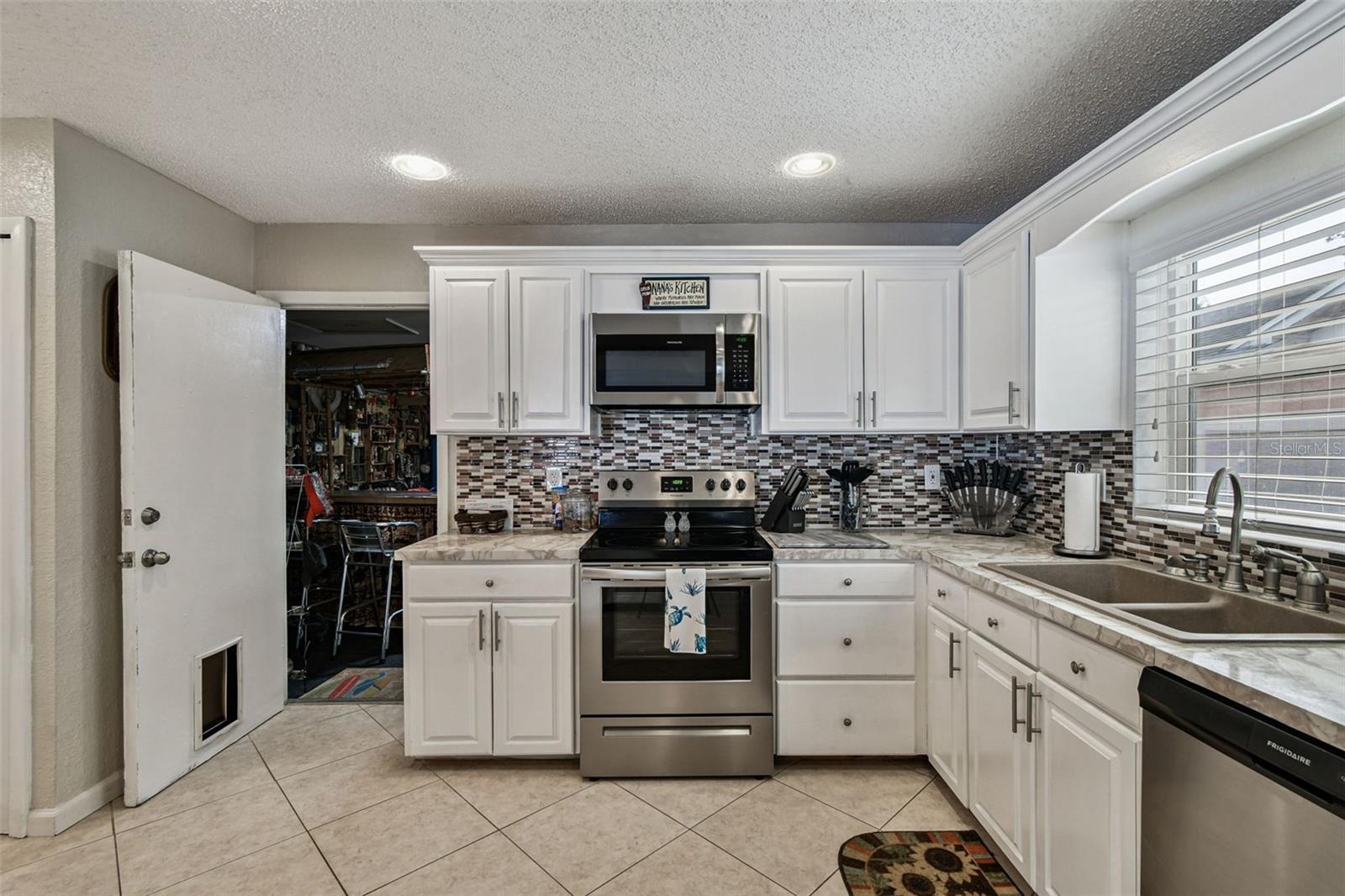 Image 14 of 65 For 10038 82nd Lane