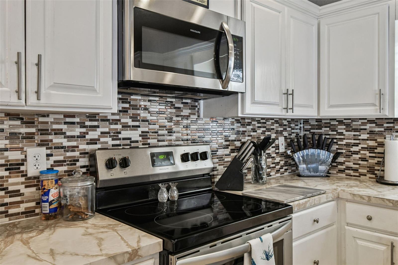 Image 15 of 65 For 10038 82nd Lane