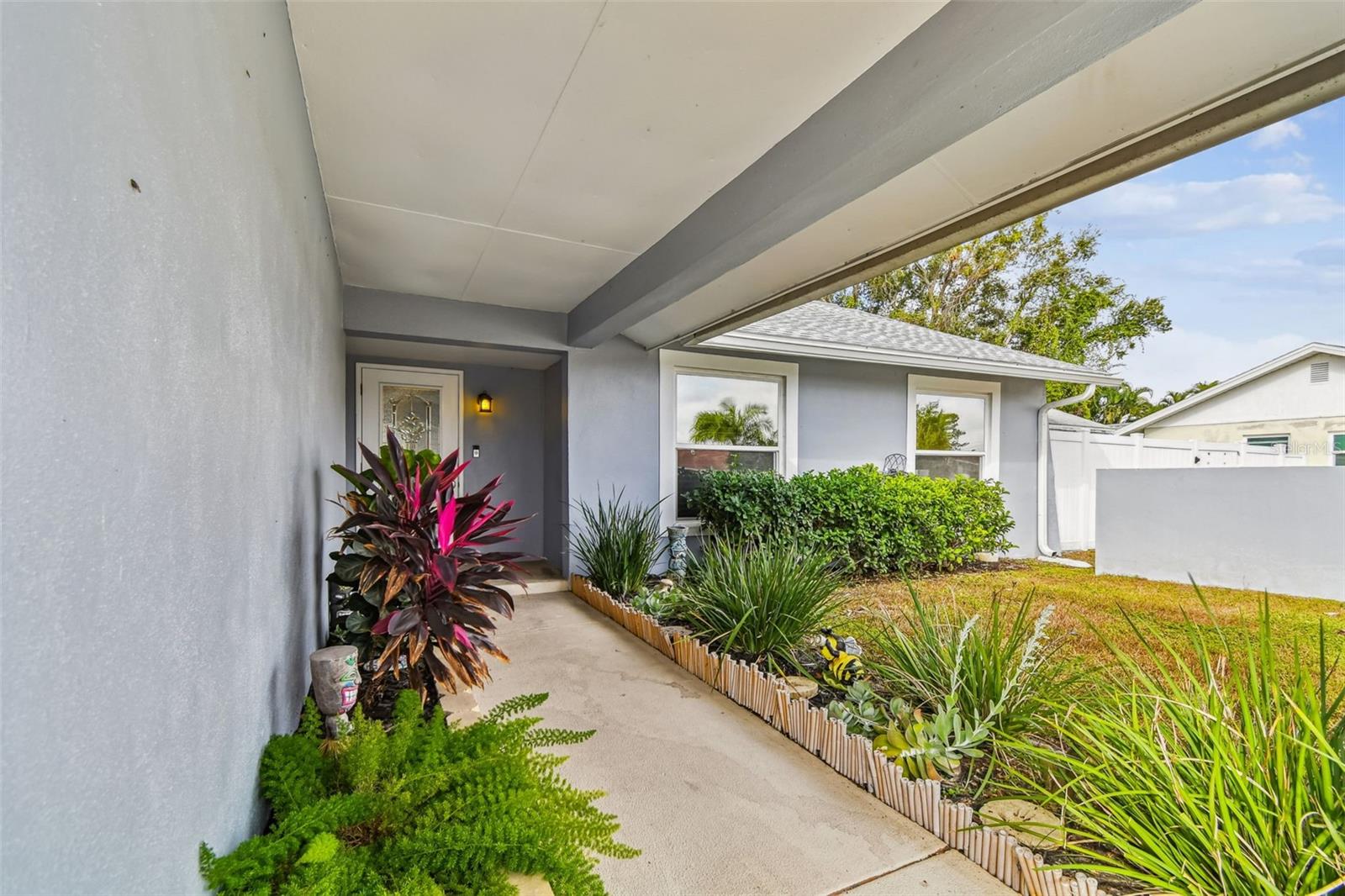 Image 4 of 65 For 10038 82nd Lane