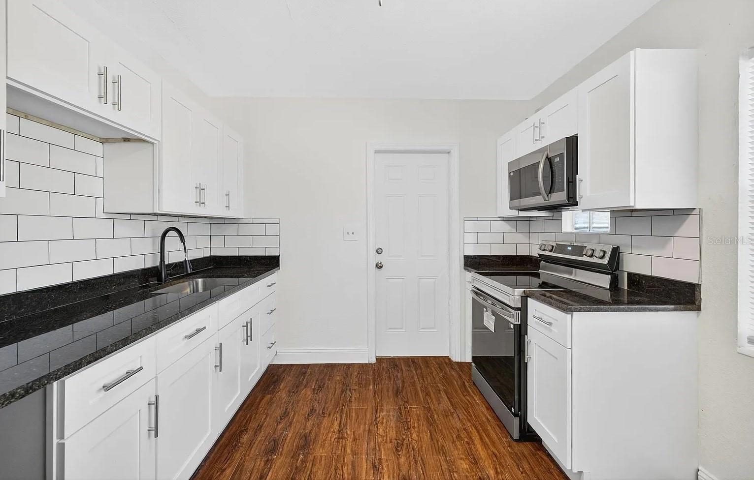 Image 14 of 20 For 5517 Gulfport Boulevard S 5517